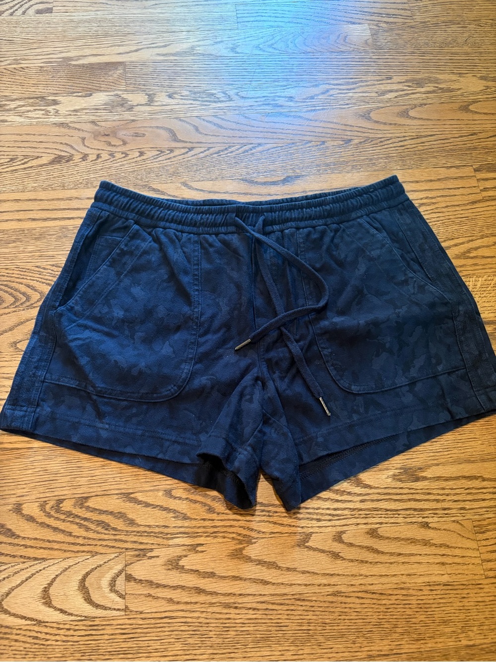 Athleta Farallon Shorts Dark Camo